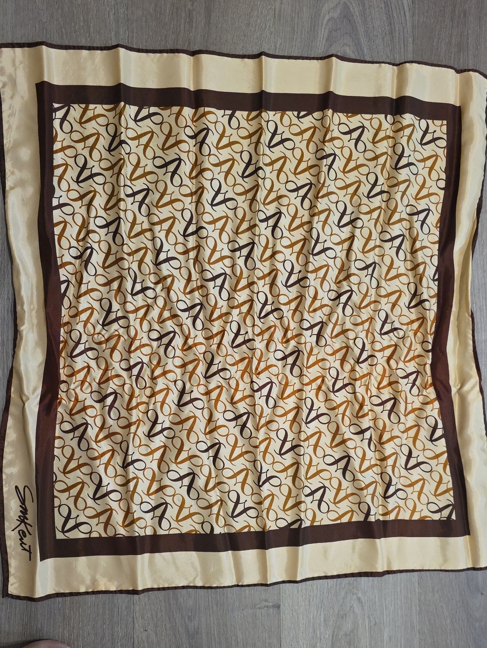 Vtg Avon 1970's SM Kent Scarf